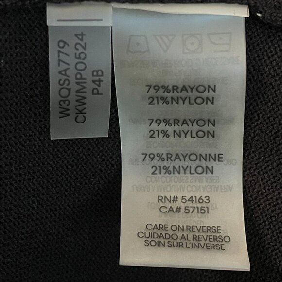 NWT Calvin Klein Colorblocked Turtleneck Sweater in Port/Black - Picture 4 of 4